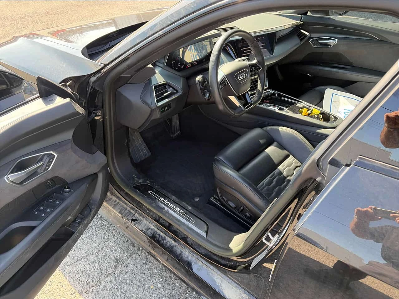 Audi E-Tron GT * quattro * ПРЕДСТАВИТЕЛСТВО * ОБДУХВАНЕ * NAVI, снимка 5 - Автомобили и джипове - 54352399