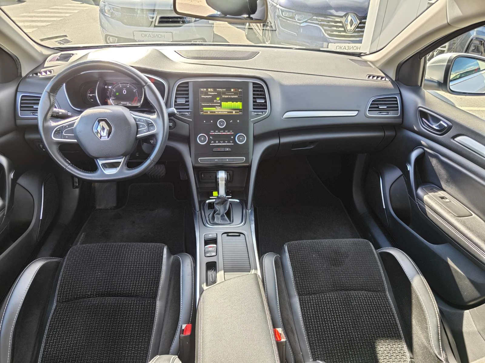 Renault Megane 1.3TCe/140k.c./Zen, снимка 4 - Автомобили и джипове - 54362927