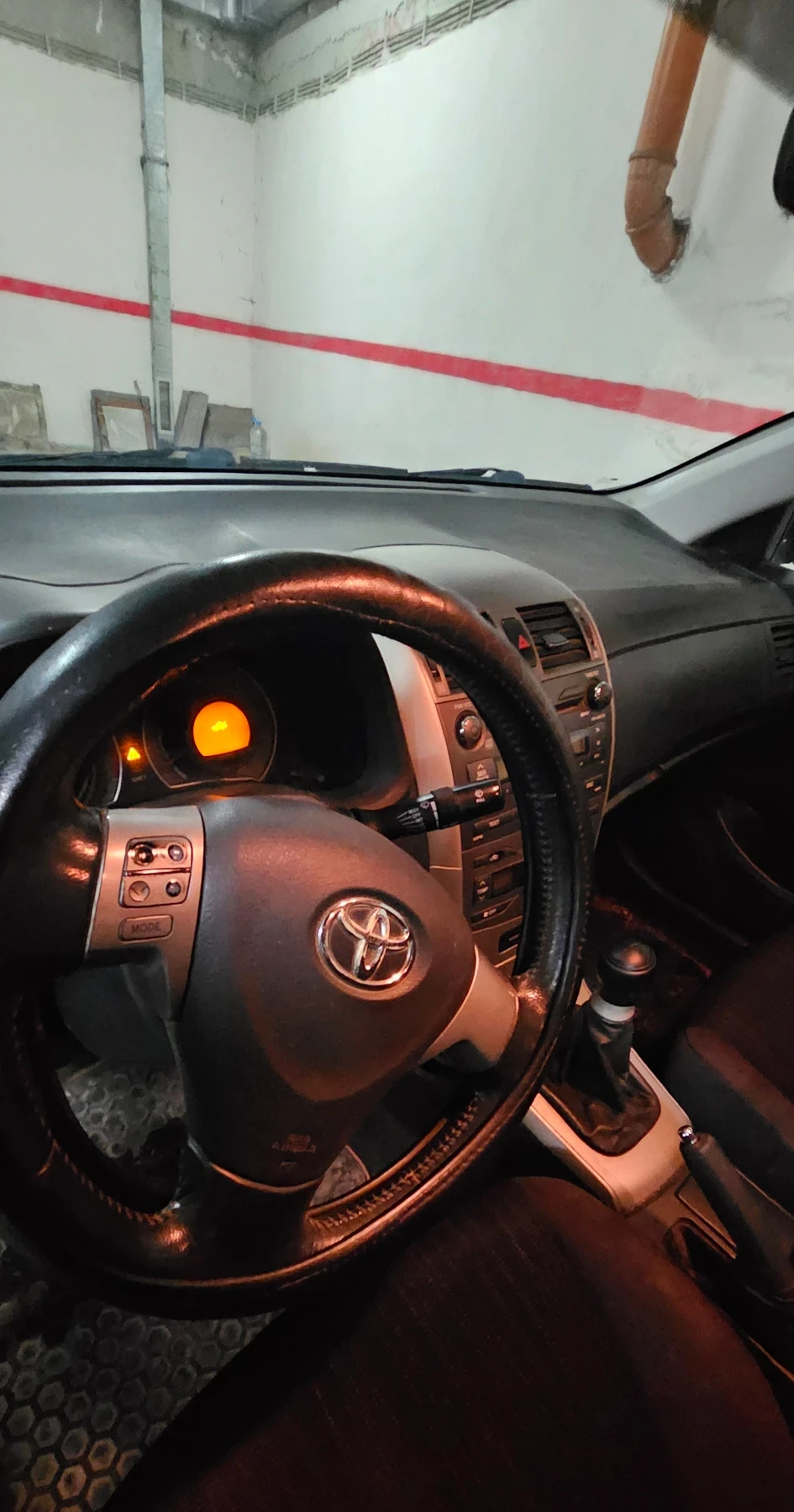 Toyota Corolla 1.4 D4D, снимка 7 - Автомобили и джипове - 54369677