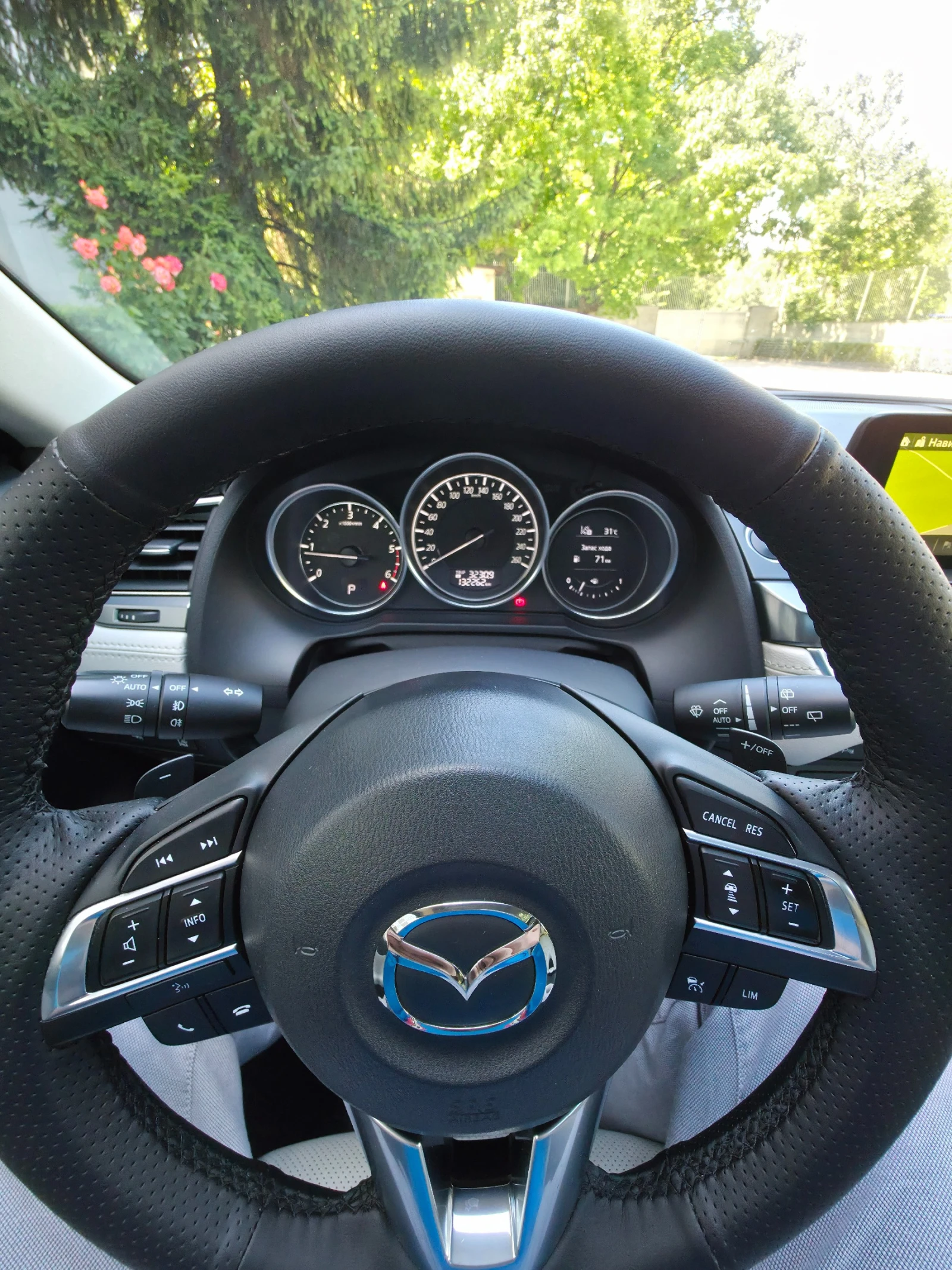 Mazda 6 SkyAktiv-D GJ Facelift 130000 km LED фарове, снимка 13 - Автомобили и джипове - 54911541