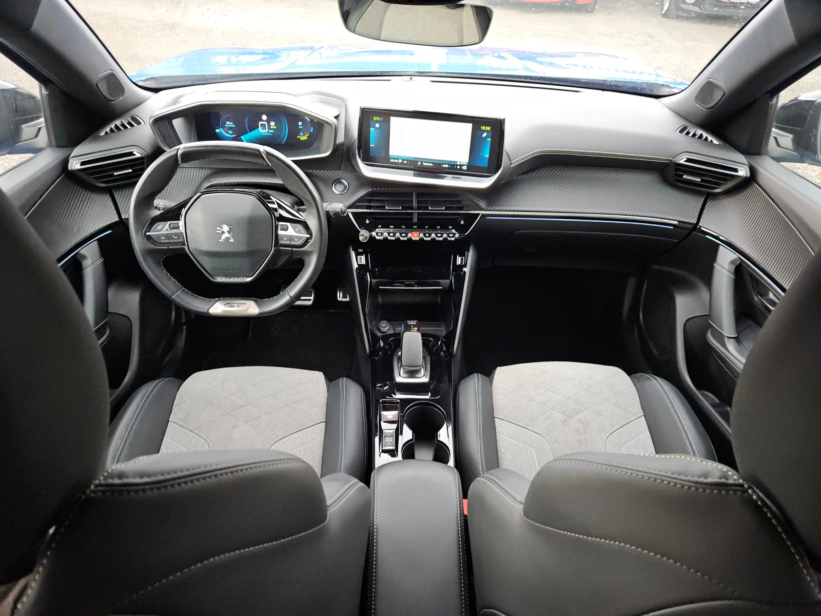 Peugeot 2008 GT Line/SOH 100%/99894км/KEYLESS/ДИСТРОНИК/ПОДГРЕВ, снимка 10 - Автомобили и джипове - 55121604