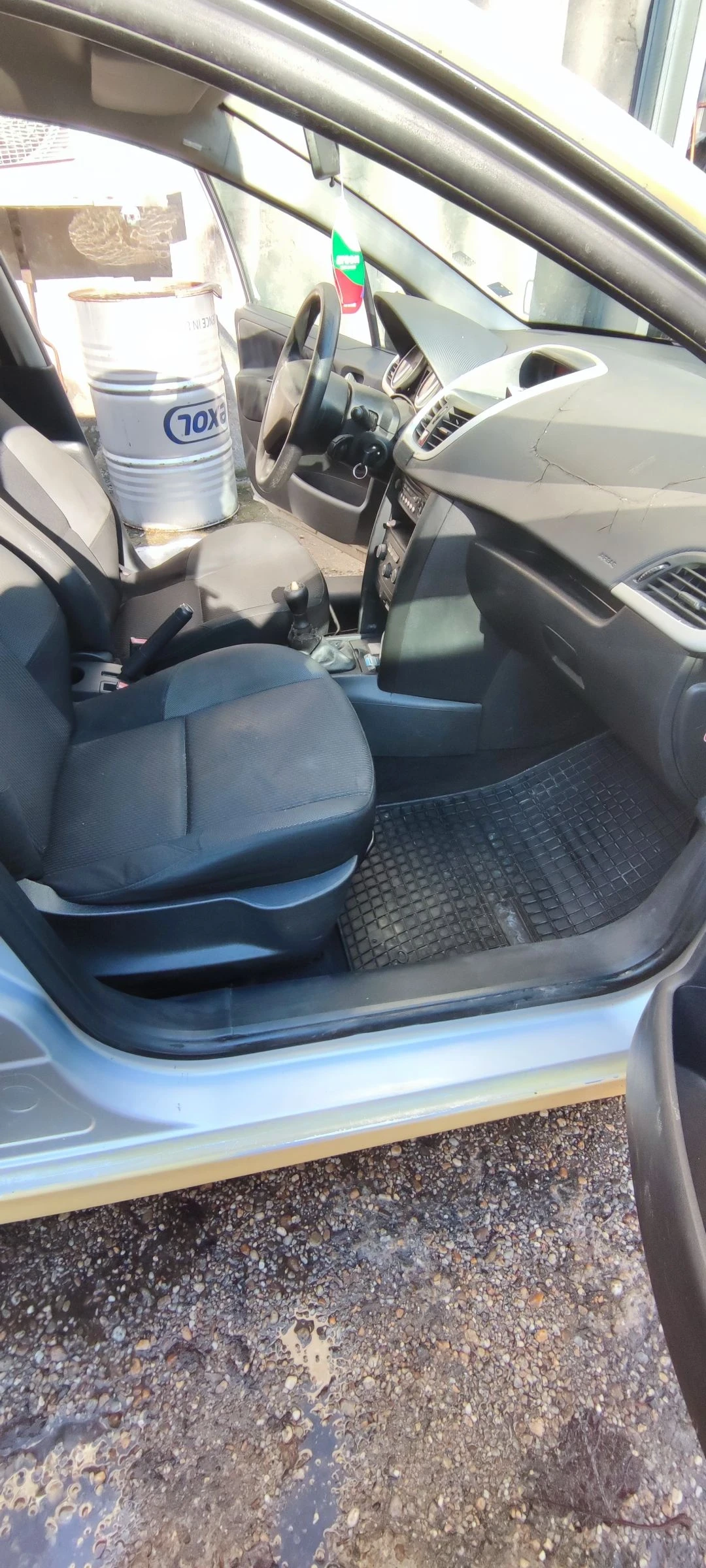 Peugeot 207, снимка 8 - Автомобили и джипове - 55140213