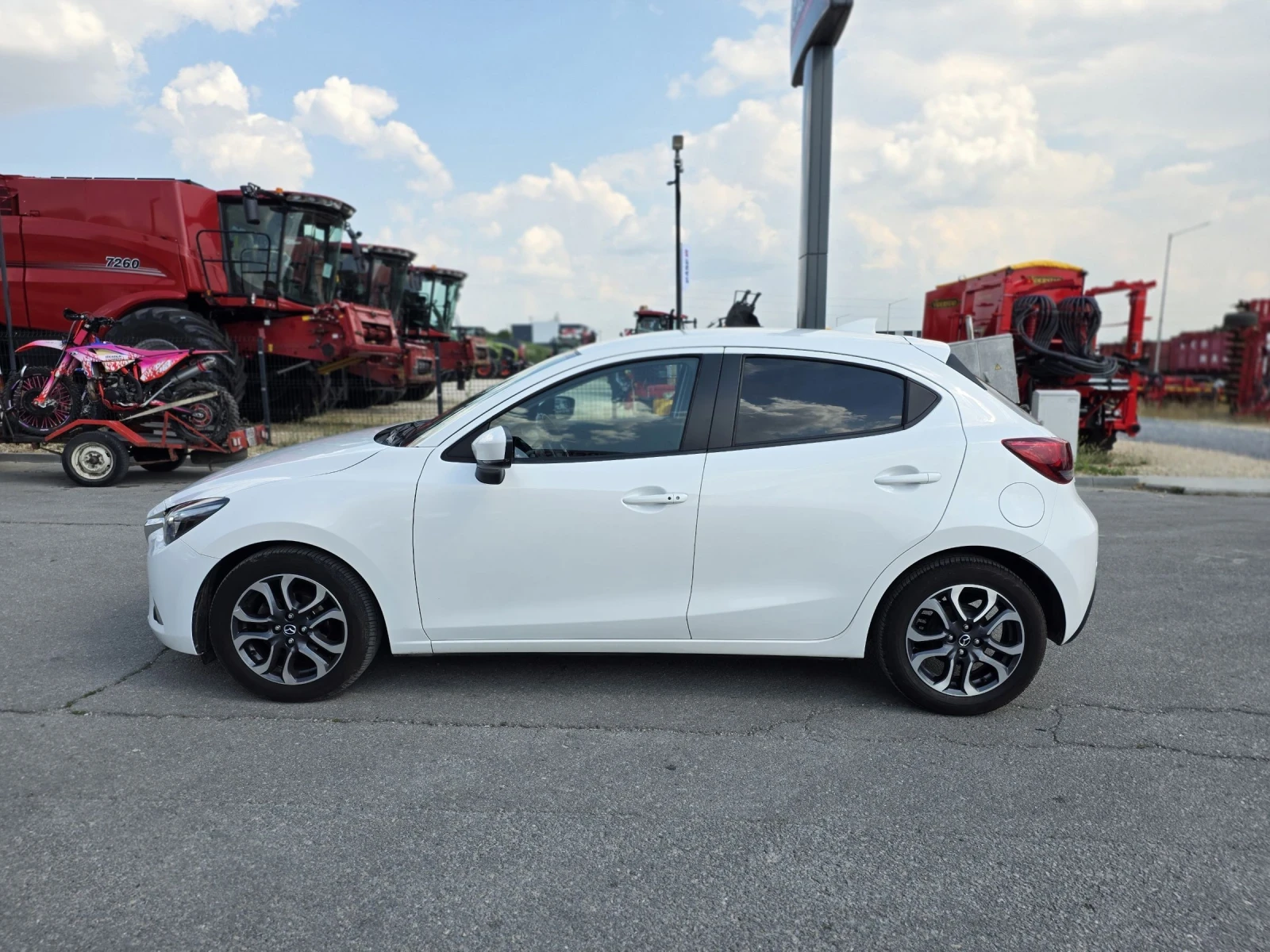 Mazda 2 1.5 skyactive automat, снимка 8 - Автомобили и джипове - 55148782