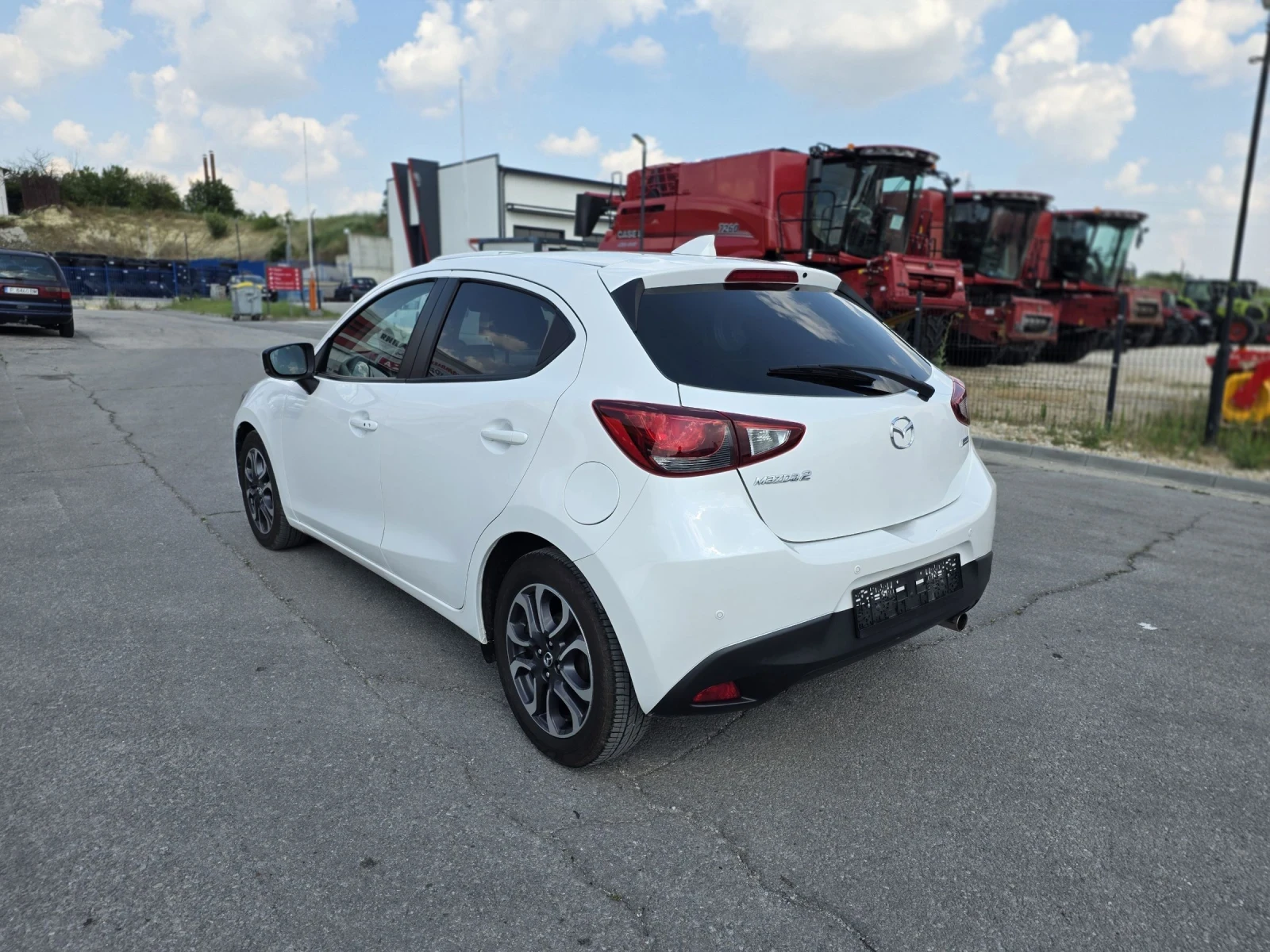 Mazda 2 1.5 skyactive automat, снимка 7 - Автомобили и джипове - 55148782