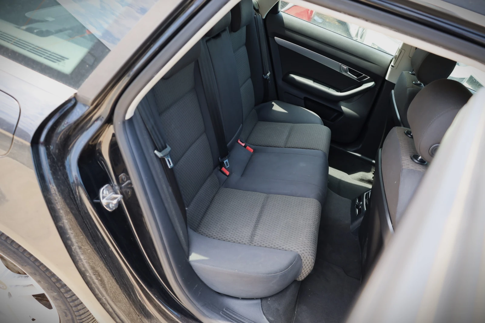 Audi A6 2.7 Дизел, снимка 9 - Автомобили и джипове - 55359754