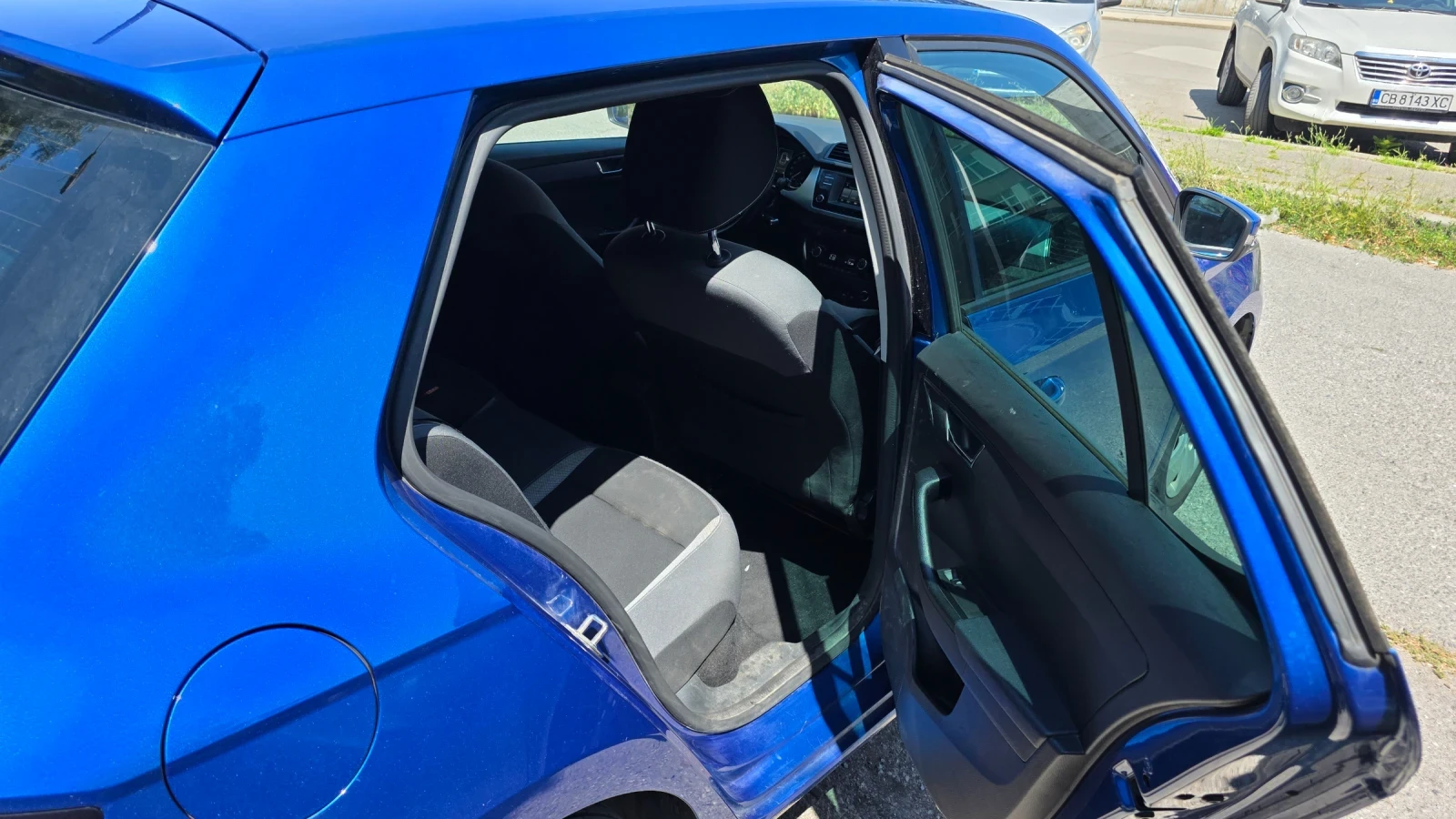 Skoda Fabia Хечбек, снимка 5 - Автомобили и джипове - 55543895