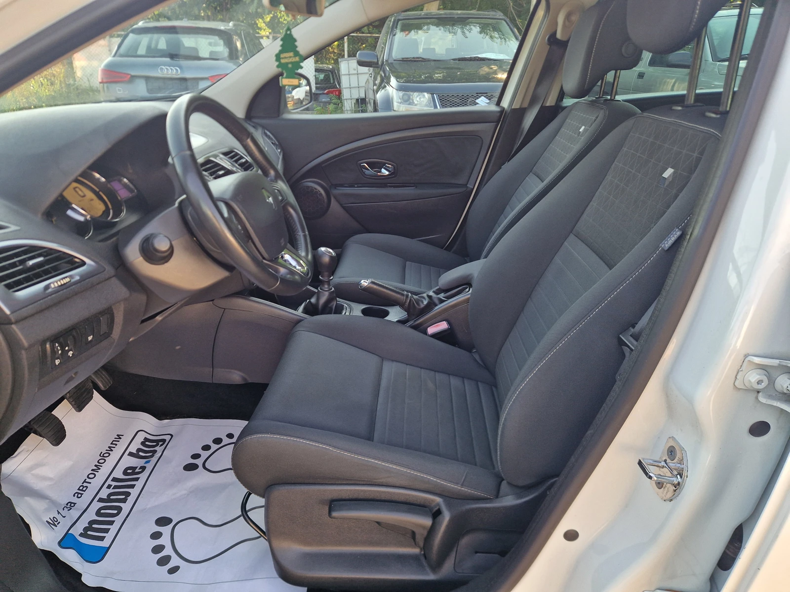 Renault Megane 1.5DCI LIMITED, снимка 8 - Автомобили и джипове - 55586651