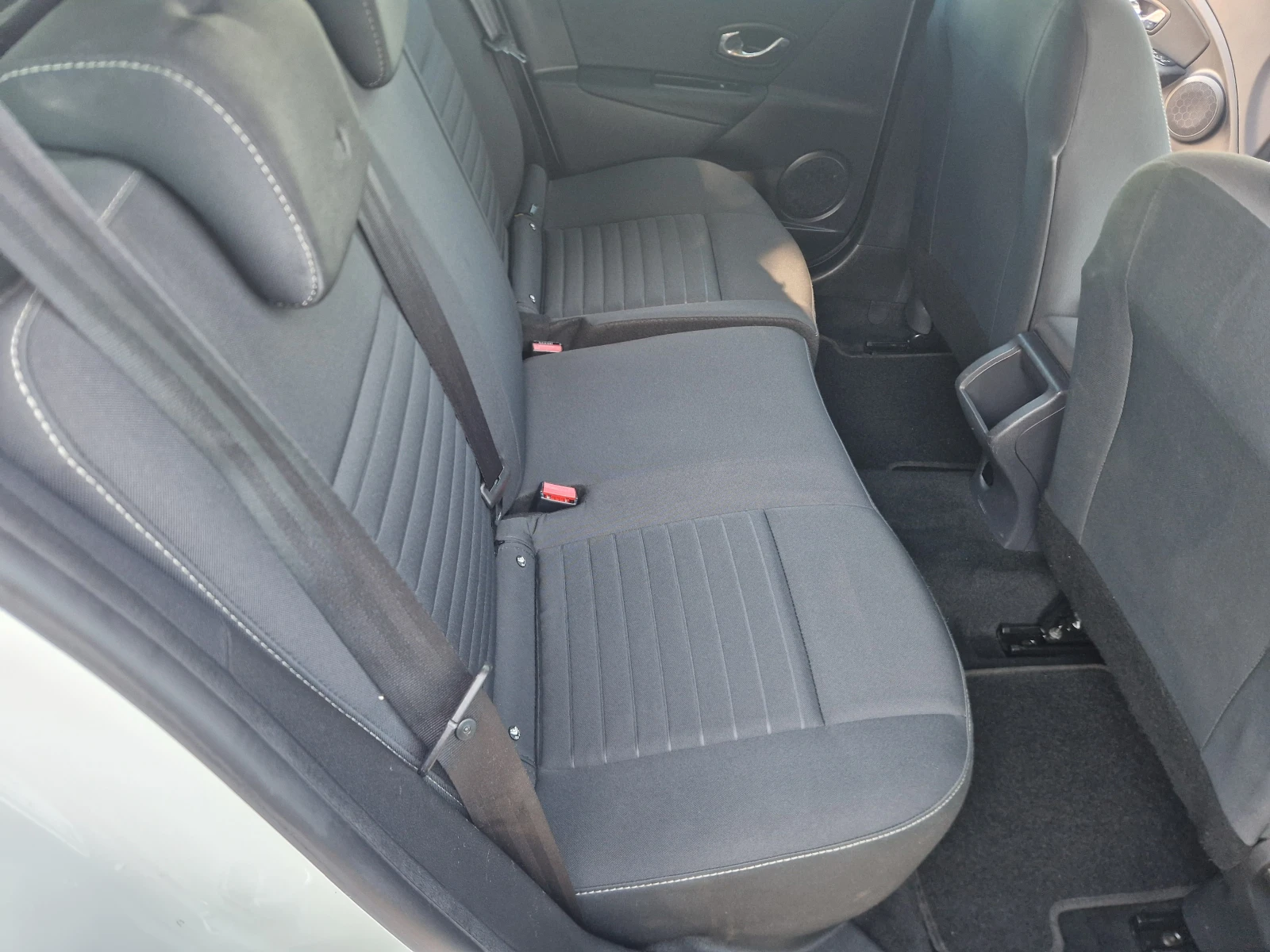 Renault Megane 1.5DCI LIMITED, снимка 10 - Автомобили и джипове - 55586651