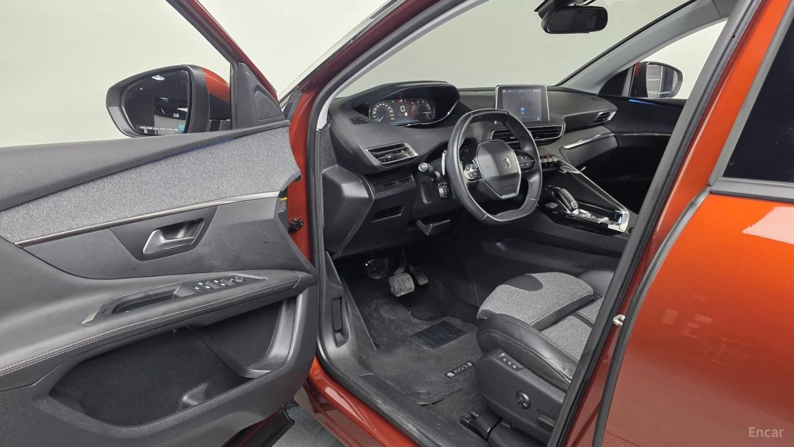Peugeot 3008 GT LINE* ПАМЕТ* КАМЕРА* ПОДГРЕВ* КОЖА* ПАНОРАМА, снимка 10 - Автомобили и джипове - 55604327