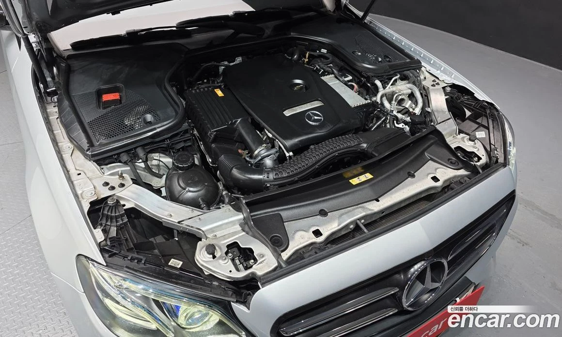 Mercedes-Benz E 300 E300 AMG Line, снимка 6 - Автомобили и джипове - 55697226