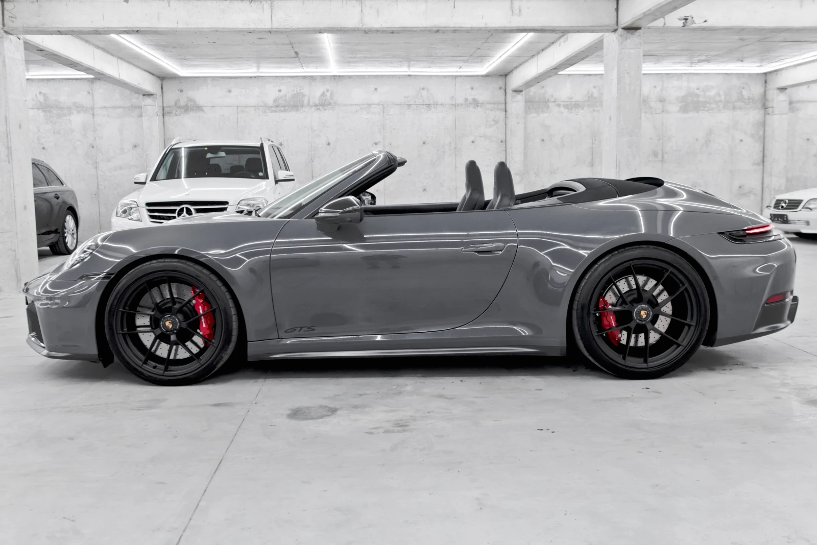 Porsche 911 4 GTS * Carbon * Lift, снимка 8 - Автомобили и джипове - 55853235
