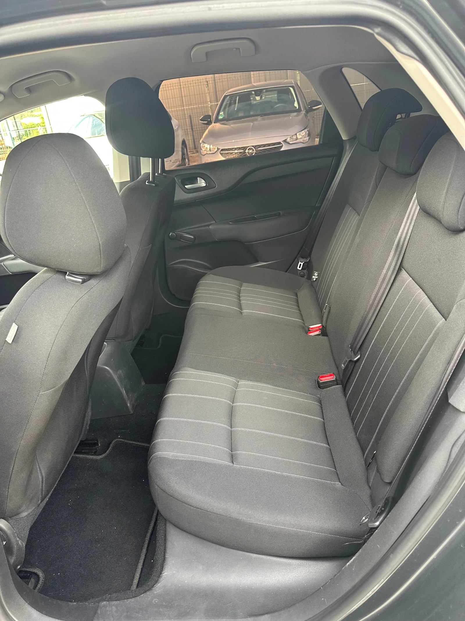 Citroen C4 1.6 HDI РЕГИСТРИРАНА , снимка 12 - Автомобили и джипове - 55959263