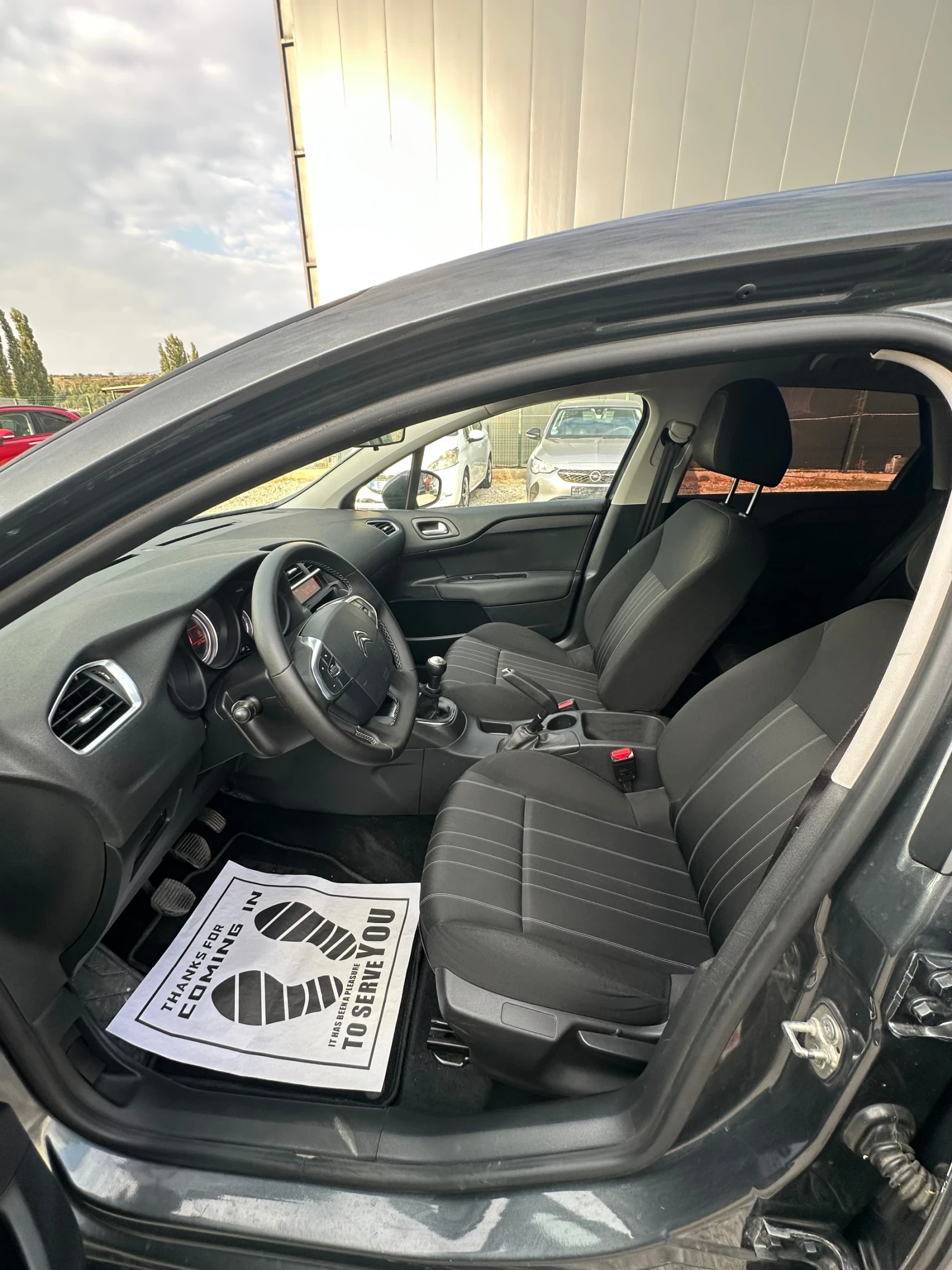 Citroen C4 1.6 HDI РЕГИСТРИРАНА , снимка 10 - Автомобили и джипове - 55959263