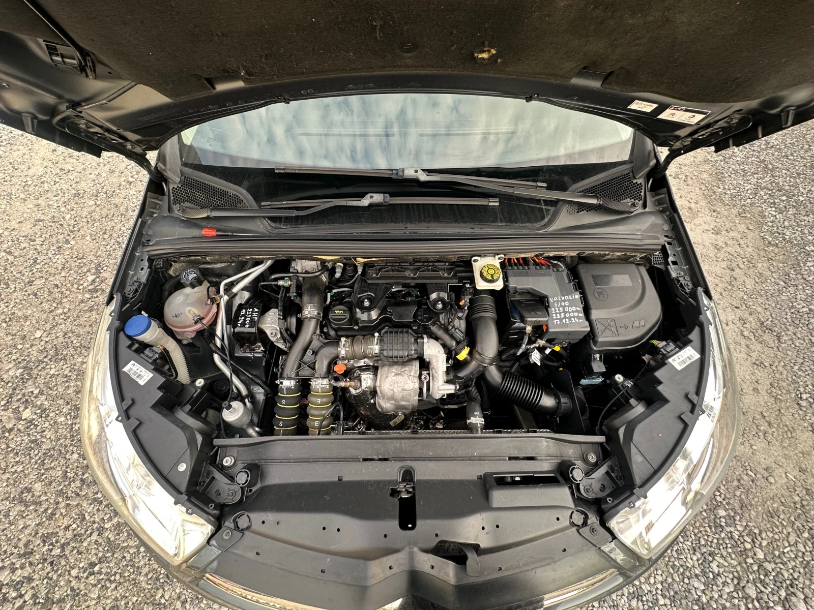 Citroen C4 1.6 HDI РЕГИСТРИРАНА , снимка 13 - Автомобили и джипове - 55959263