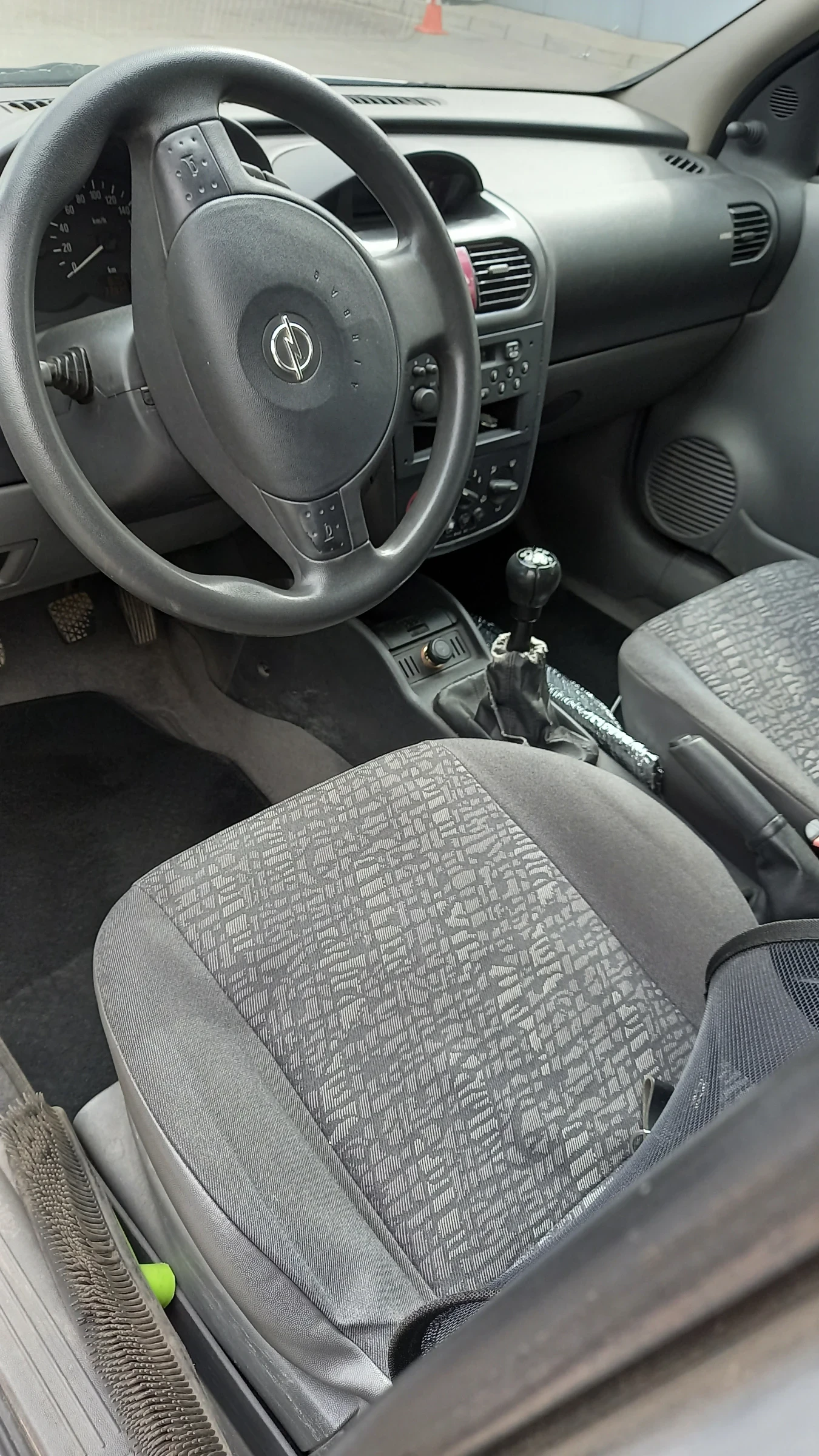 Opel Corsa, снимка 6 - Автомобили и джипове - 56747355