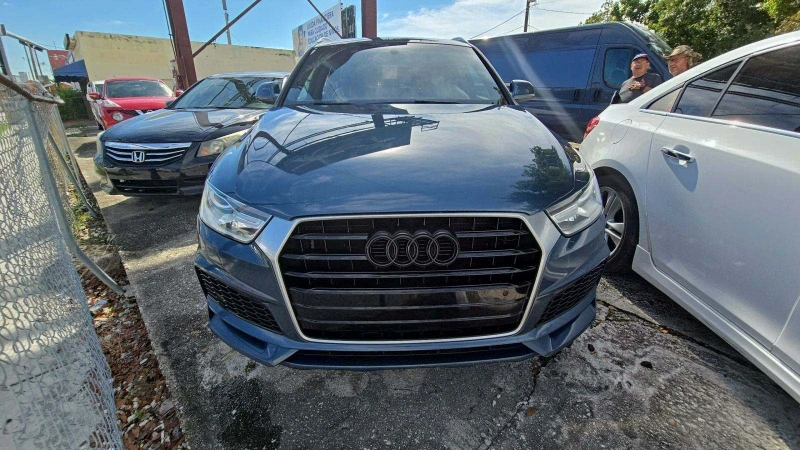 Audi Q3 Sport Premium, снимка 1 - Автомобили и джипове - 47413354