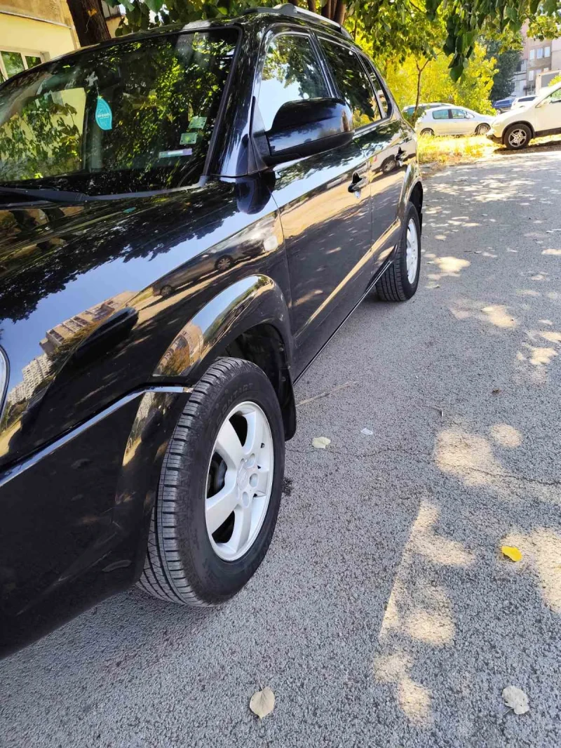 Hyundai Tucson 2.0 crdi, снимка 3 - Автомобили и джипове - 51850784