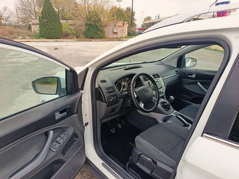 Ford Kuga, снимка 10 - Автомобили и джипове - 52334663