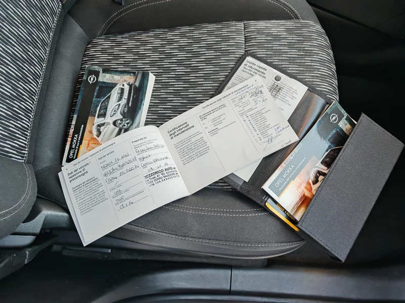 Opel Mokka 1.6 BEZNIN 116 KN, снимка 14 - Автомобили и джипове - 52415958