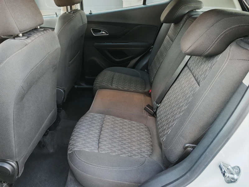 Opel Mokka 1.6 BEZNIN 116 KN, снимка 16 - Автомобили и джипове - 52415958