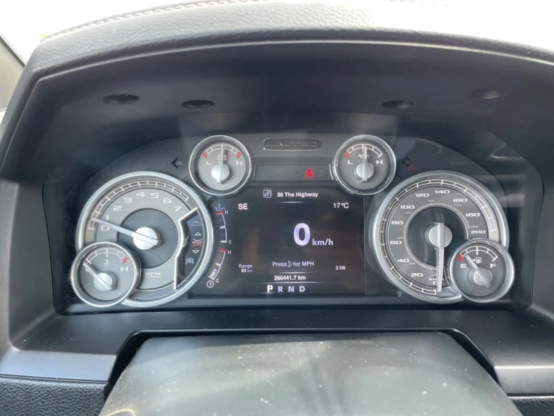 Dodge RAM 1500 * Limited * CARFAX * БЕЗ ПЪРВОНАЧАЛНА ВНОСКА, снимка 8 - Автомобили и джипове - 52875935