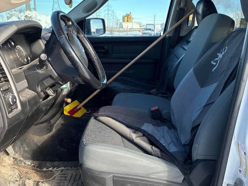 Dodge RAM 1500 * Express * CARFAX * БЕЗ ПЪРВОНАЧАЛНА ВНОСКА, снимка 12 - Автомобили и джипове - 53176560