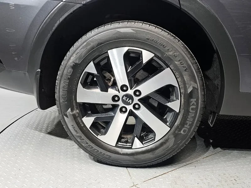 Kia Sorento DIESEL 2.2 2WD PRESTIGE, снимка 5 - Автомобили и джипове - 54997160