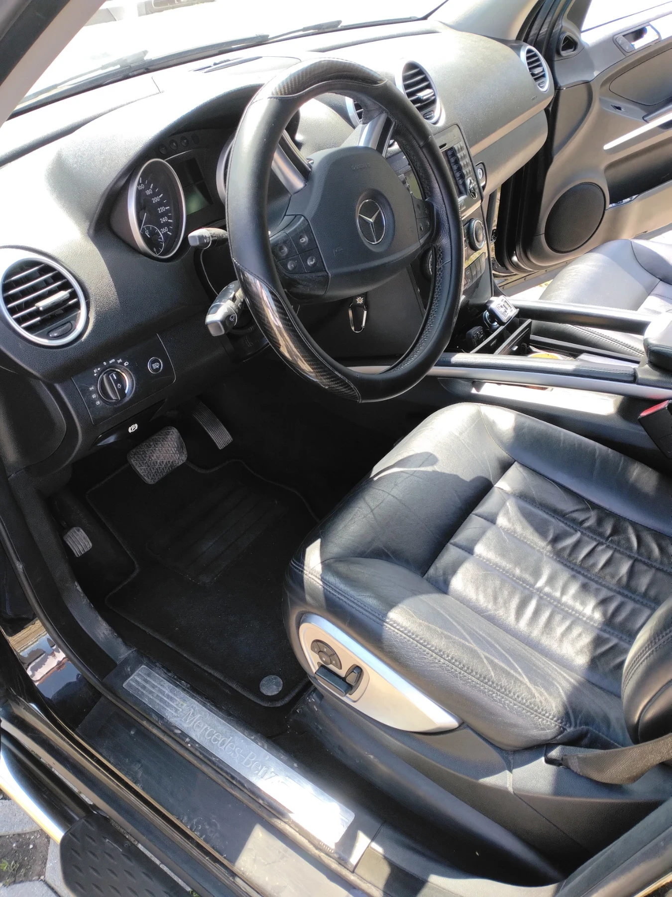 Mercedes-Benz ML 320, снимка 8 - Автомобили и джипове - 54765598