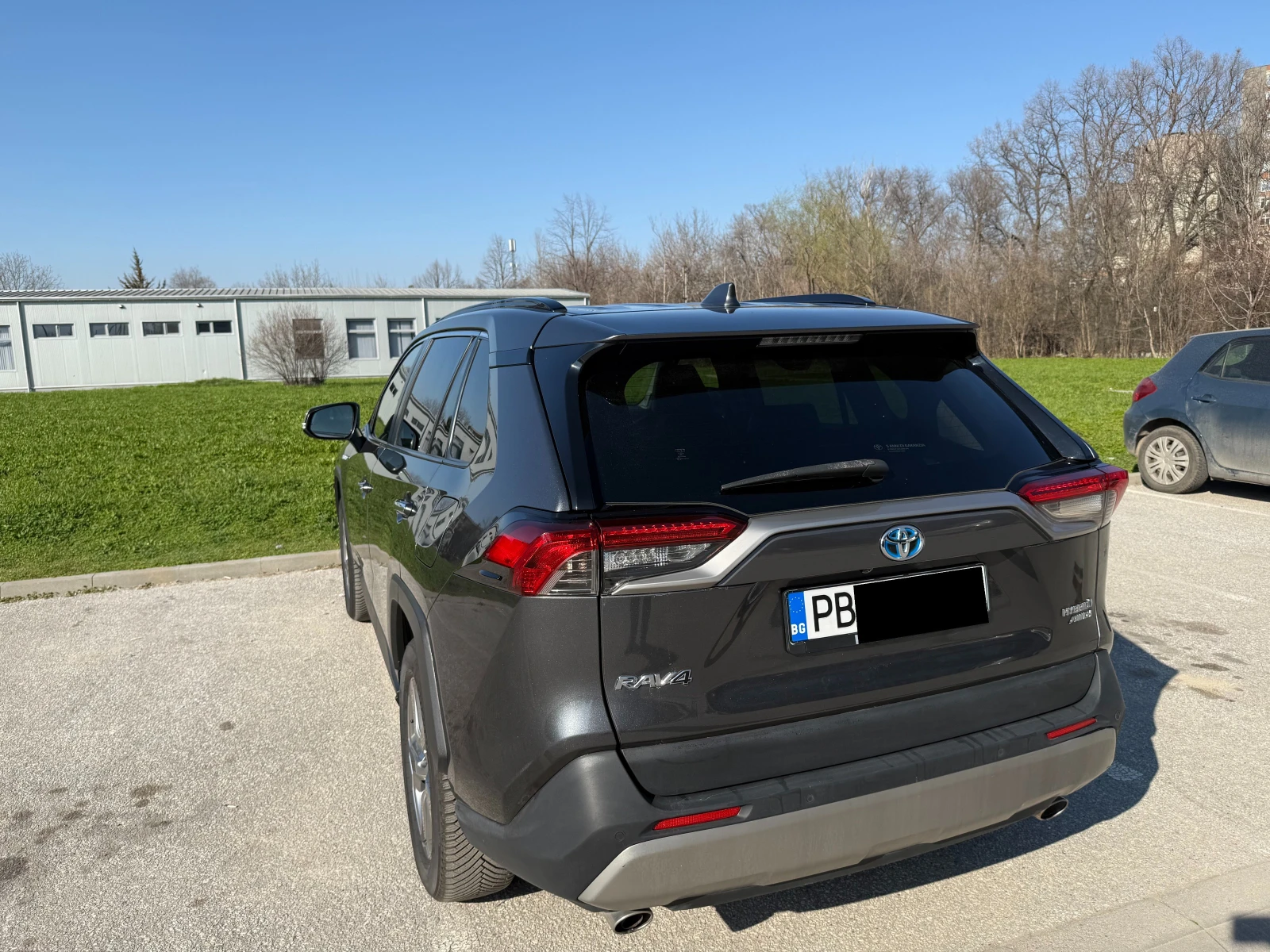 Toyota Rav4 2.5 Hybrid Luxury| 4x4 AWD-i| 360 | JBL| Пълна ист, снимка 5 - Автомобили и джипове - 55323325