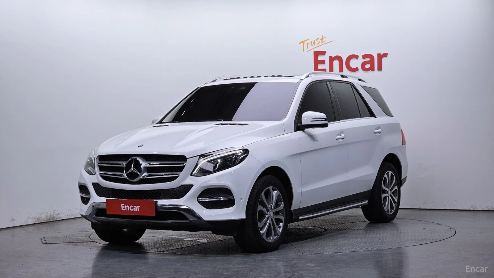Mercedes-Benz GLE 250d 4MATIC* КОЖА* ПОДГРЕВ* НАВИ* ПАНО* 