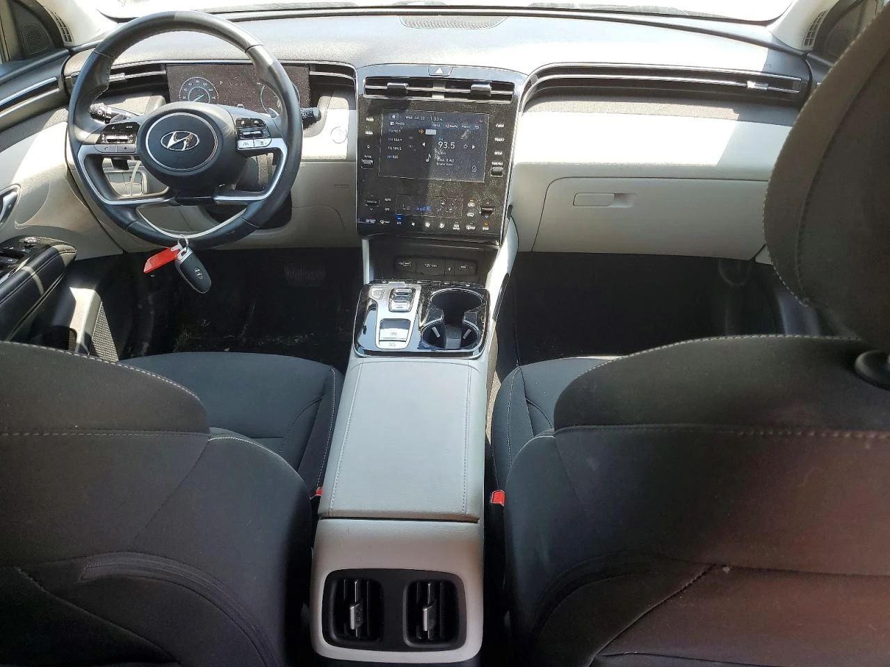 Hyundai Tucson, снимка 8 - Автомобили и джипове - 56058296