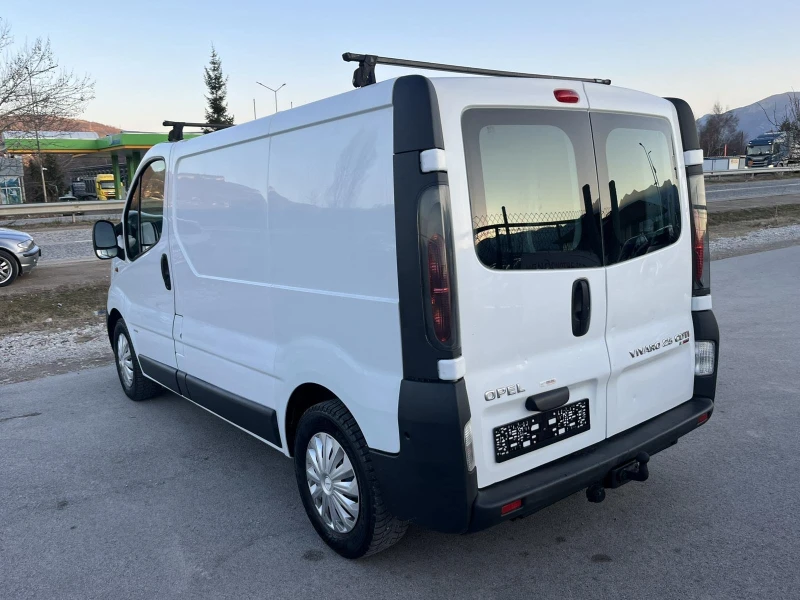 Opel Vivaro 2.5TDI 136кс EURO 4 КЛИМАТИК , снимка 5 - Бусове и автобуси - 49363812