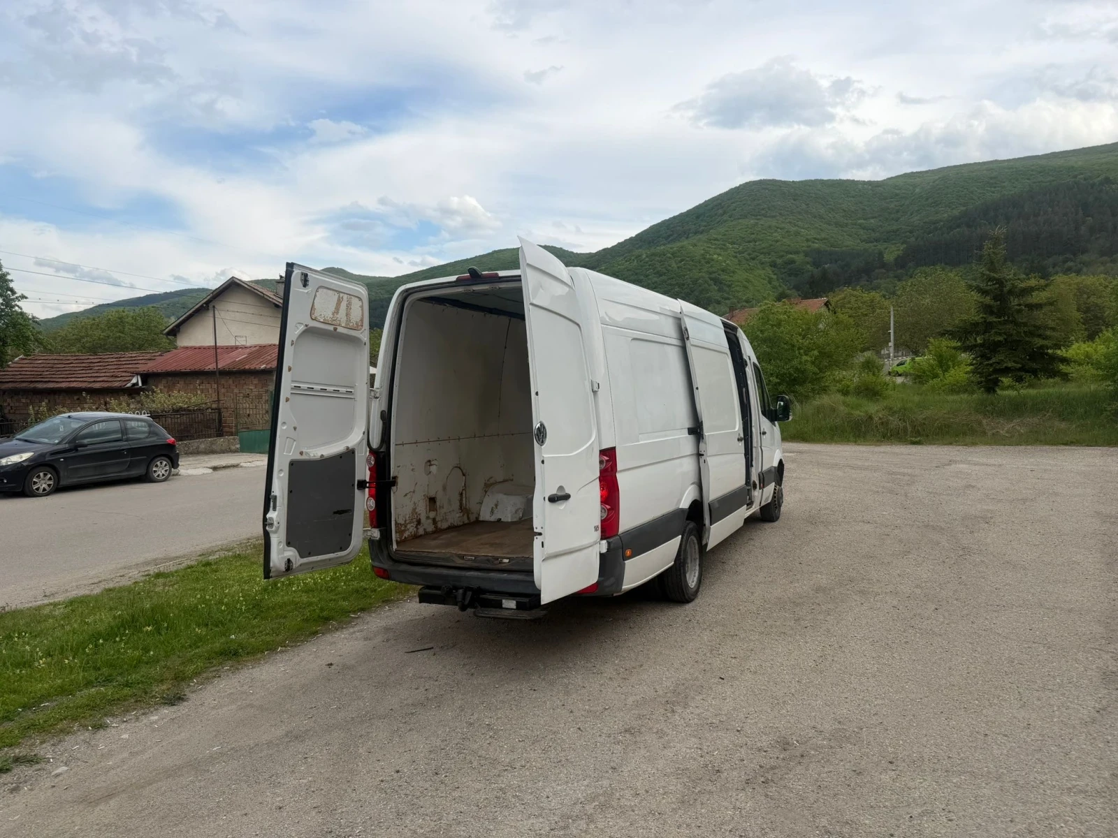VW Crafter Товарен бус, снимка 7 - Бусове и автобуси - 55345774