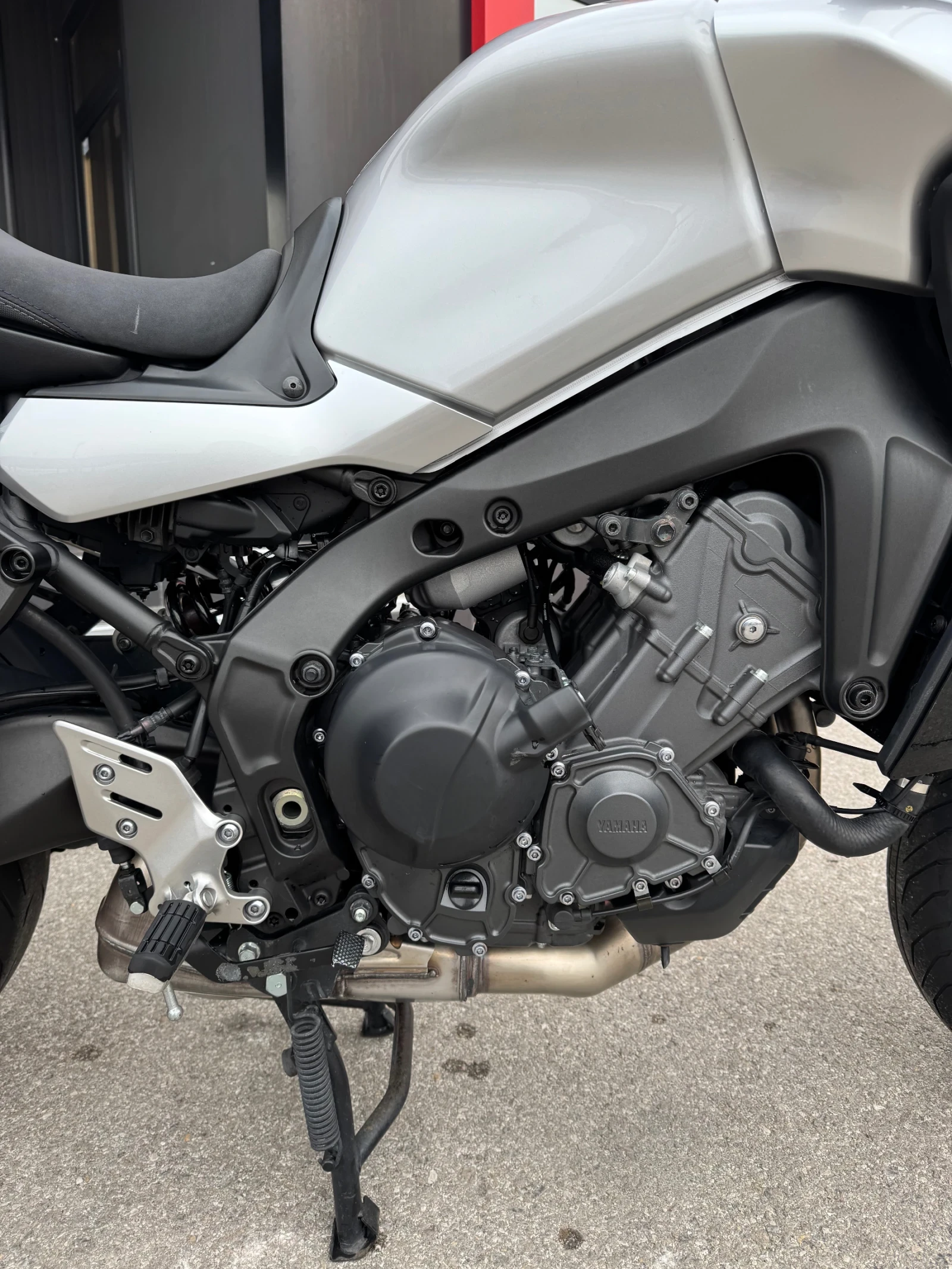 Yamaha Mt-09 TRACER 900* GT* LED* ПОДГРЕВИ* TCS* TOP, снимка 9 - Мотоциклети и мототехника - 53889053