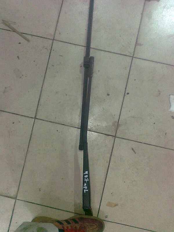 рамо чистачка предно ляво за Пежо 407 2.2 16В