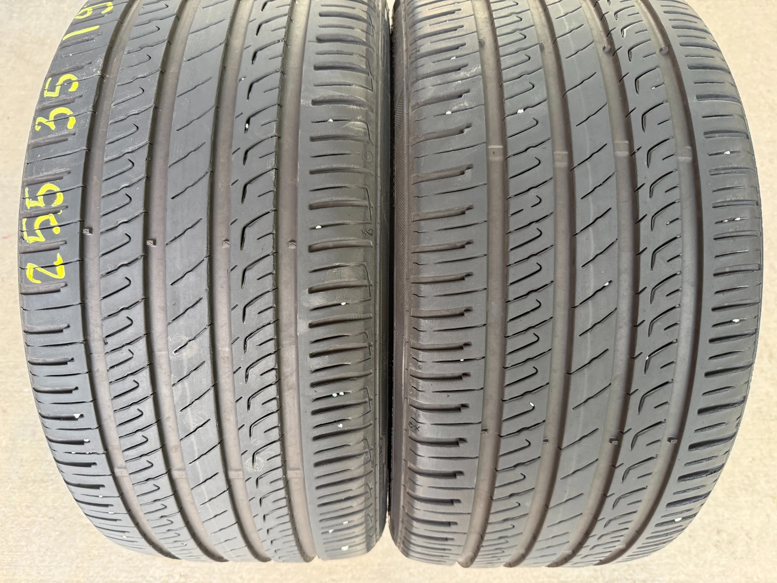Гуми Летни 255/35R19, снимка 4 - Гуми и джанти - 55310416