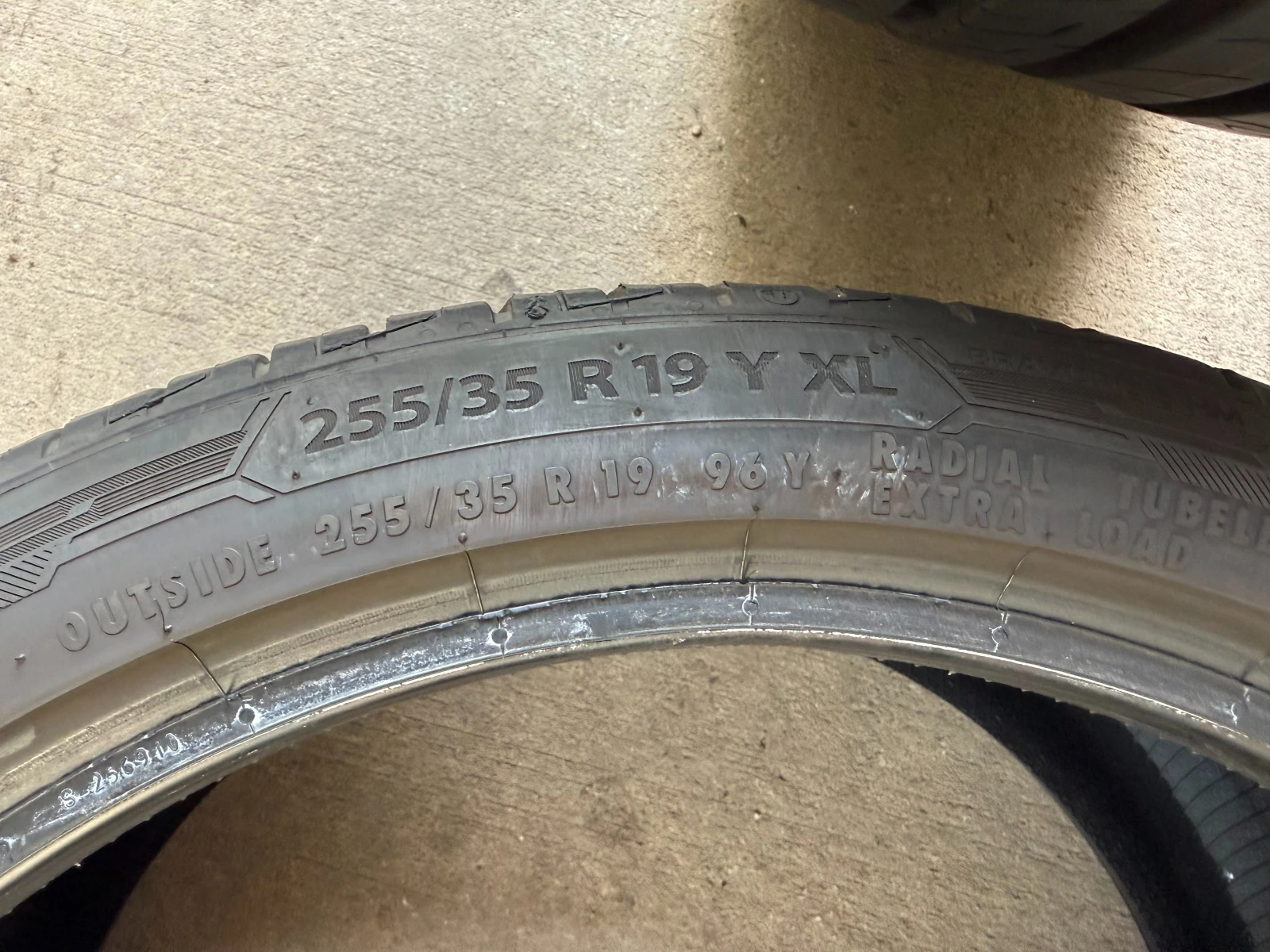 Гуми Летни 255/35R19, снимка 8 - Гуми и джанти - 55310416