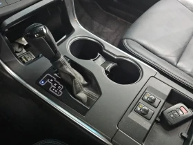 Toyota Camry 2.5 XLE, снимка 8