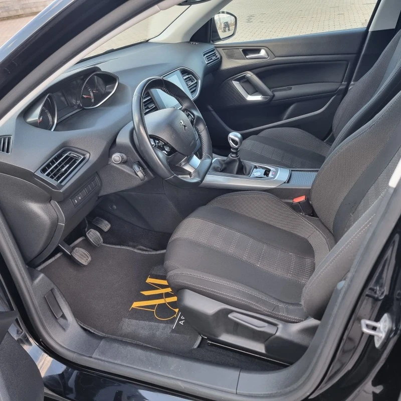 Peugeot 308 1.6 HDI , снимка 11 - Автомобили и джипове - 44431797