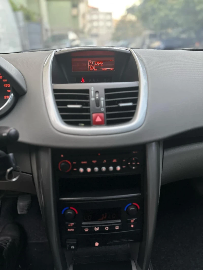 Peugeot 207, снимка 3 - Автомобили и джипове - 47720900