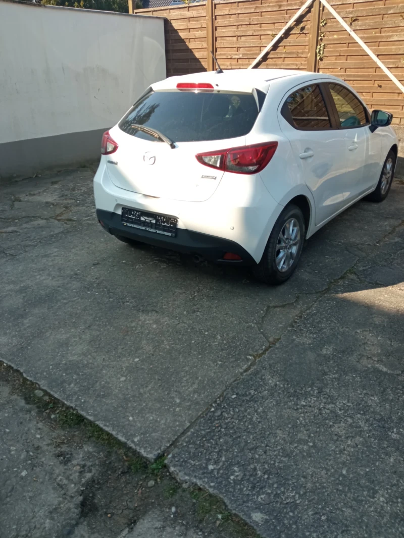 Mazda 2 1.5 SKYACTIV, снимка 6 - Автомобили и джипове - 48424032