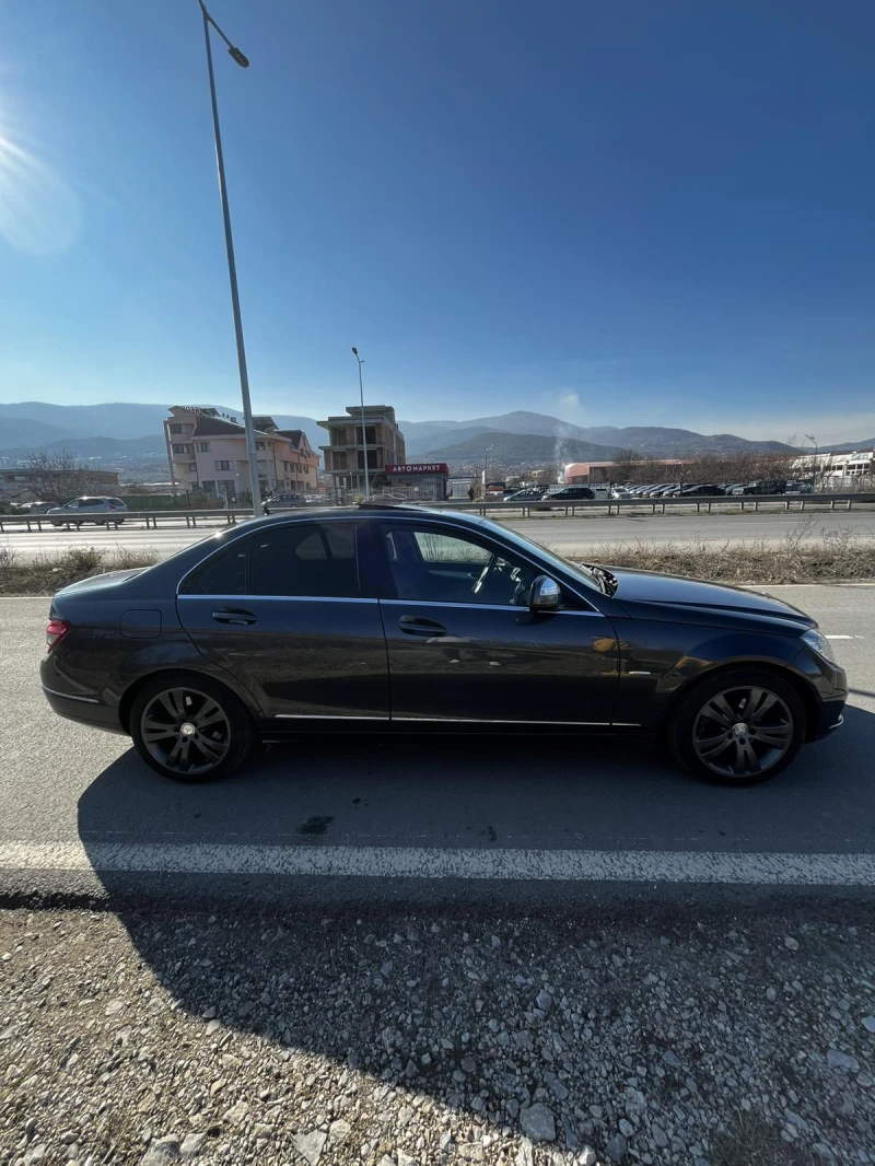 Mercedes-Benz C 200, снимка 5 - Автомобили и джипове - 48985610