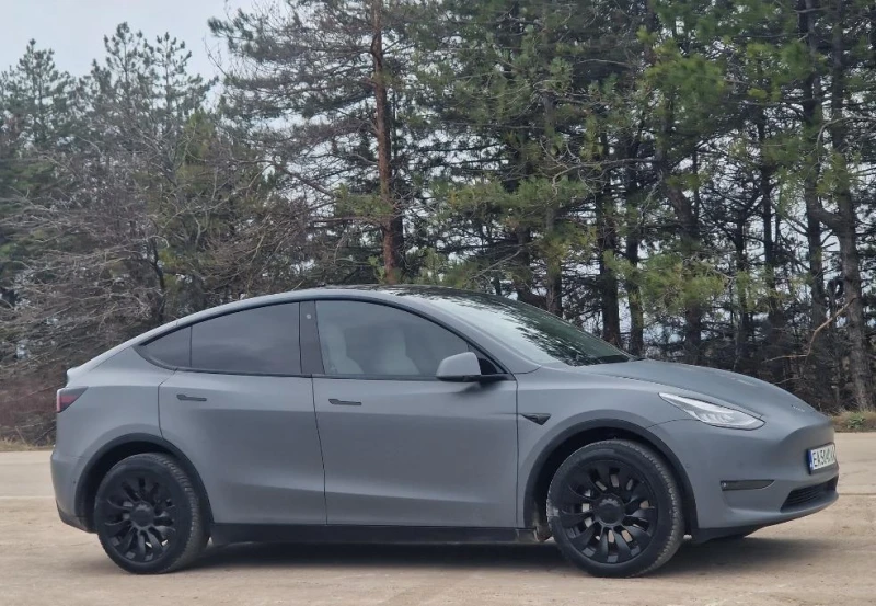 Tesla Model Y Long Range 4x4, снимка 8 - Автомобили и джипове - 49341951