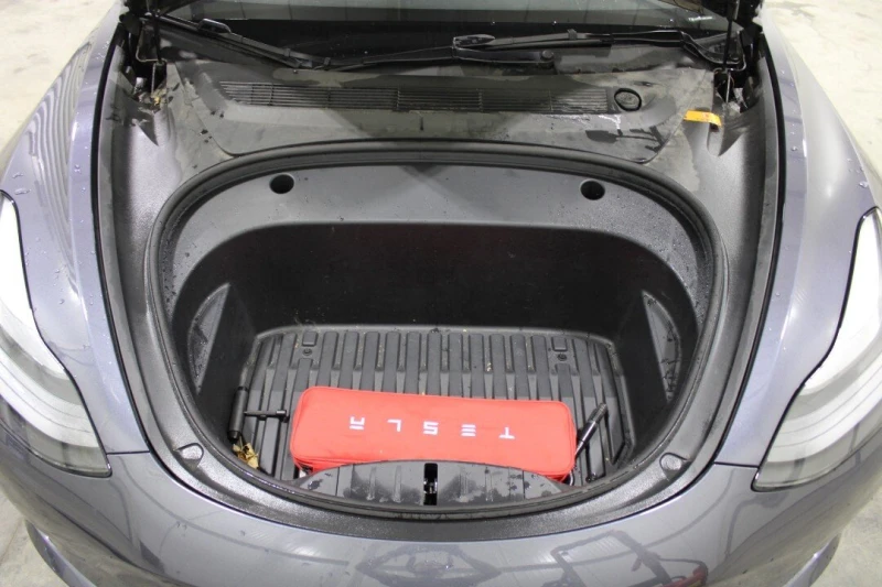 Tesla Model 3 Facelift Термопомпа, снимка 8 - Автомобили и джипове - 50922905