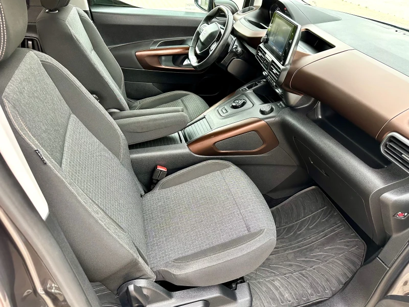 Peugeot Rifter Автомат 8 скорости GT-LINE, снимка 12 - Автомобили и джипове - 51622319