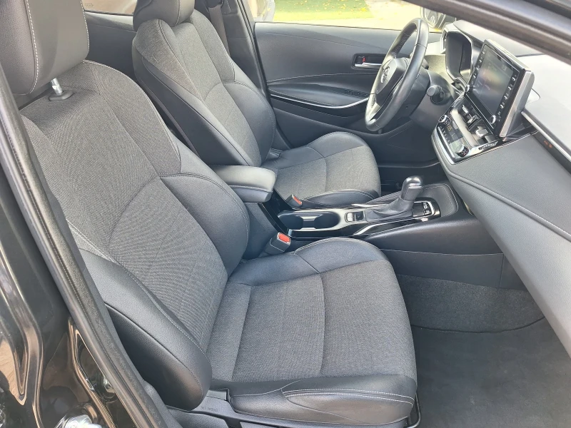 Toyota Corolla 1.8 hybrid, снимка 12 - Автомобили и джипове - 52169623