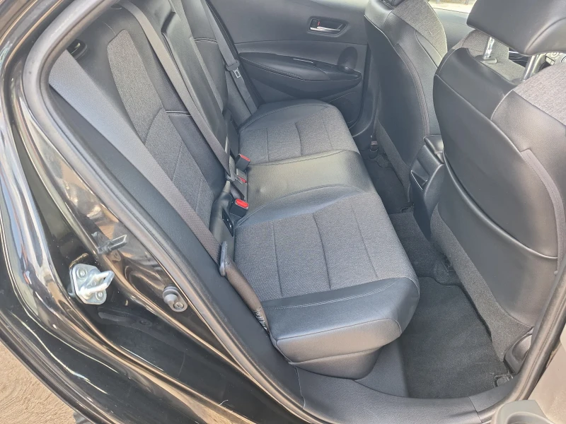 Toyota Corolla 1.8 hybrid, снимка 13 - Автомобили и джипове - 52169623