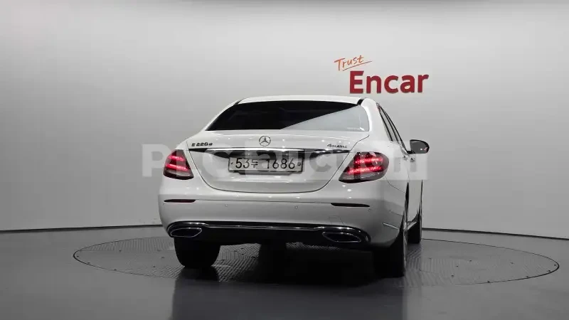 Mercedes-Benz E 220 220D, ЦЕНА до БГ, снимка 4 - Автомобили и джипове - 55491688
