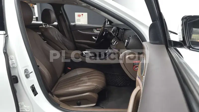 Mercedes-Benz E 220 220D, ЦЕНА до БГ, снимка 11 - Автомобили и джипове - 55491688