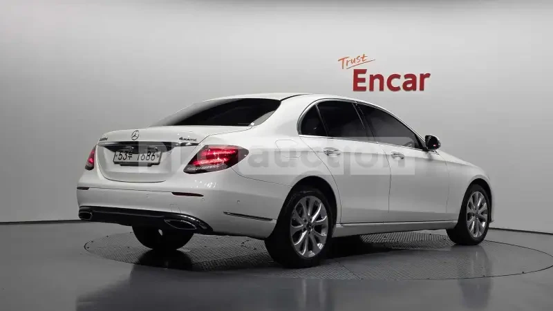Mercedes-Benz E 220 220D, ЦЕНА до БГ, снимка 2 - Автомобили и джипове - 55491688
